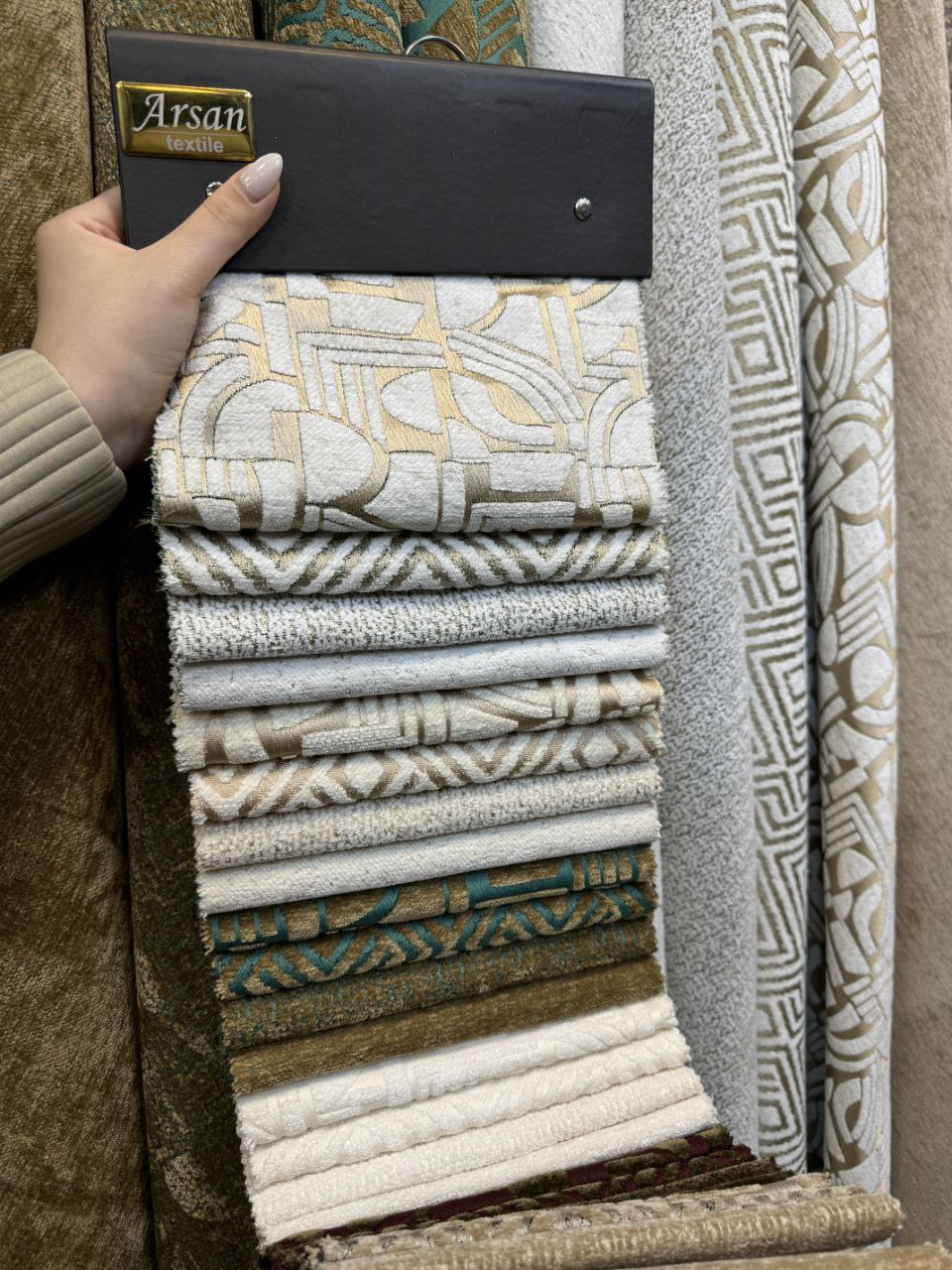 photo_2025-03-09_17-19-20 پارچه شانل اپرا | OPERA - تصویر 1